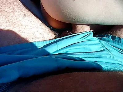 Busty check លេងជាមួយសុដន់របស់នាង