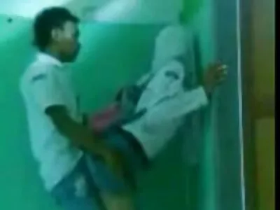 រួមភេទនៅក្នុងផ្ទះបន